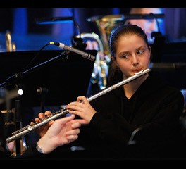 Maxx Music Flute teacher Carly.